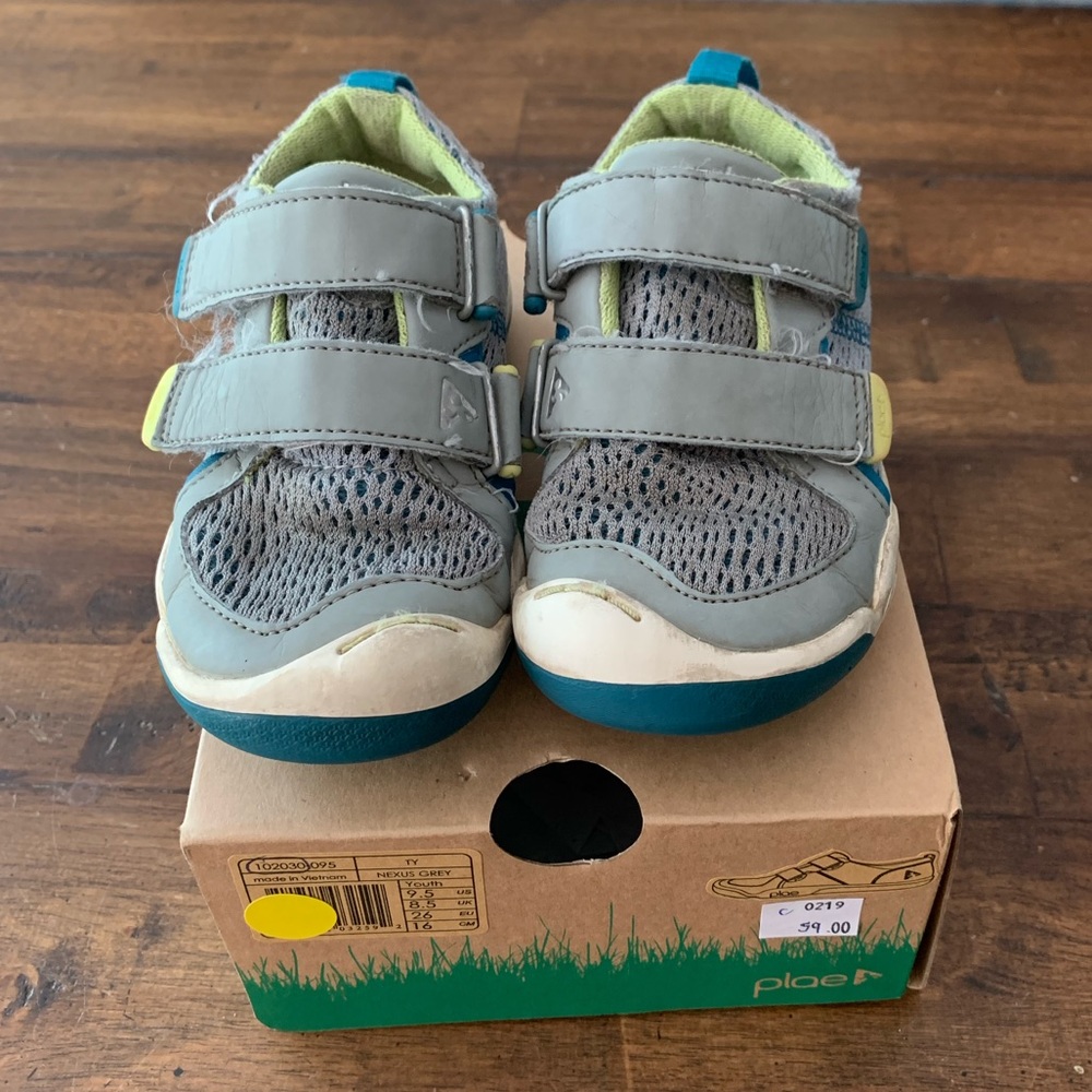 Plae boys shoes